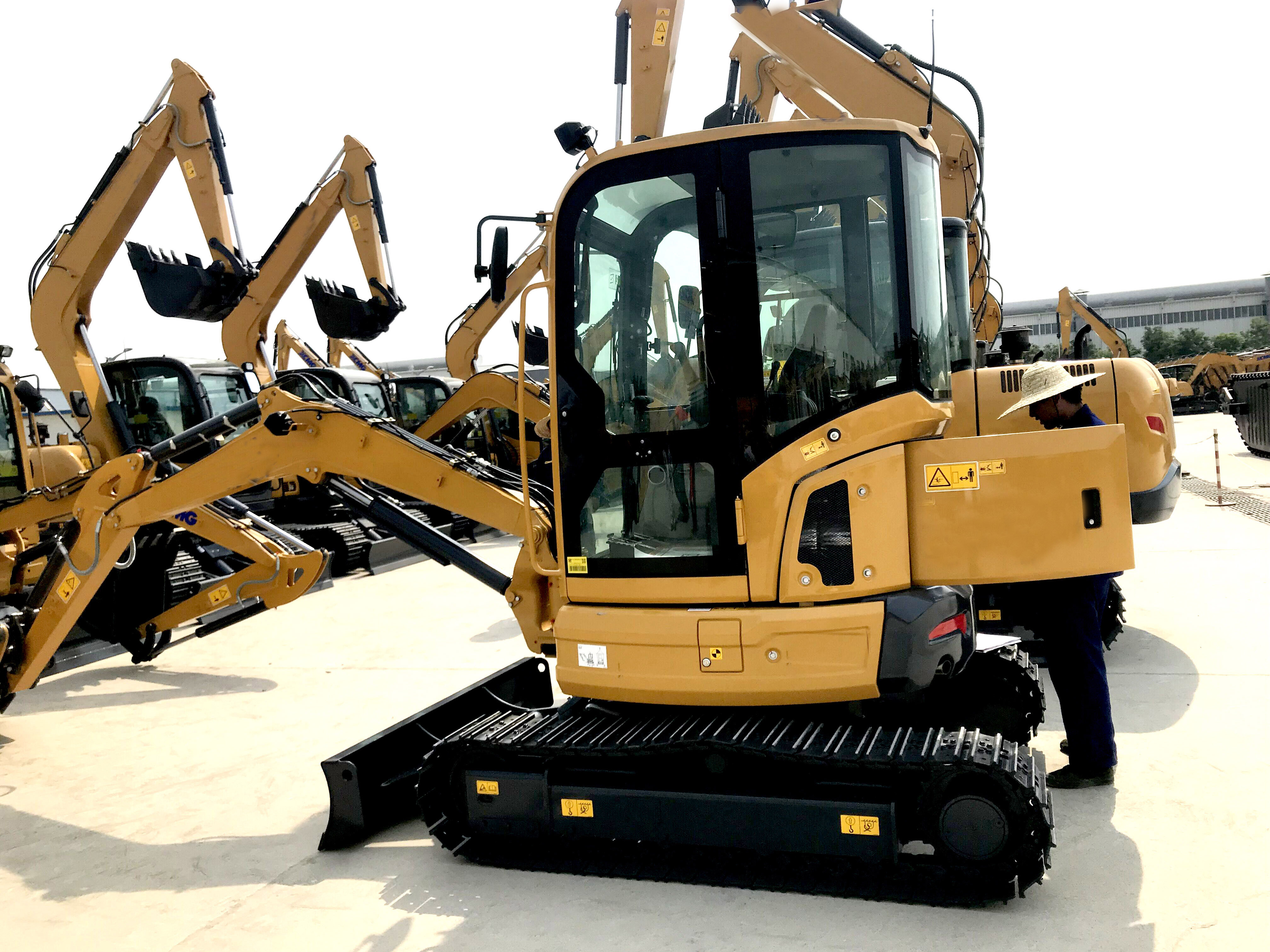 こまり 0.09cbm Mini Crawler Excavator - Efficient Digging Solutions