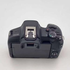 Appareil photo hybride <span class=keywords><strong>Canon</strong></span> <span class=keywords><strong>R50</strong></span> d'occasion, appareil photo hybride <span class=keywords><strong>R50</strong></span> d'occasion avec batterie et chargeur, appareil photo hybride avec transfert Wi-Fi - Product Image 2