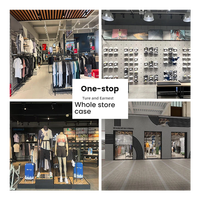 Étagères de présentation pour chaussures de sport, présentoirs pour vêtements pour hommes, présentoirs commerciaux en acier et bois pour vêtements d'extérieur