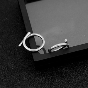 2026 New Simple Niche Design Stainless Steel Geometric Ring Multi-size Unisex's Silver Plated Rings Fashion Jewelry Wholesale - Product Image 3