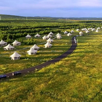 Tente de glamping en acier BABERY Safari avec structure en tissu PVC et climatisation pour hôtel-resort en zone herbeuse