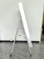 Afficheur LED mobile pliable en forme de A P1.25-P2.5, écran d'affichage numérique GOB avec contrôle par application, 4 roues