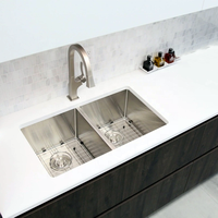 Évier de cuisine rectangulaire moderne multifonctionnel en acier inoxydable 304 de 32 pouces, double bac avec deux trous, finition brossée pour hôtel