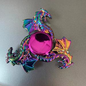 Spinner de Aleación Arcoíris, Spinner de Metal con Diseño de Espada de Dragón, Juguete Antiestrés, Juguetes Promocionales al por Mayor - Product Image 3