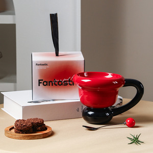 Mug à café créatif en céramique rouge et noir avec <span class=keywords><strong>grande</strong></span> poignée, base à bulles mignonne, <span class=keywords><strong>tasse</strong></span> à thé en <span class=keywords><strong>porcelaine</strong></span> pour le bureau, la maison, les cadeaux, les fêtes, les boissons - Product Image 2