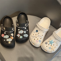 Breloques pour sabots et chaussures de jardin, style estival, série Océan, amovibles, avec motifs perle, dessin animé, étoile de mer, poisson, coquillage