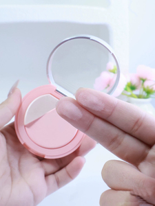 Paleta de rubor vegano Premium, resaltador de maquillaje de mejillas con logotipo personalizado de alto pigmento con función de protección solar para un tono de piel claro - Product Image 5