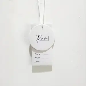 Etiqueta de papel para roupas penduradas em papelão reciclado de alta qualidade com etiquetas Hangtags para roupas em relevo