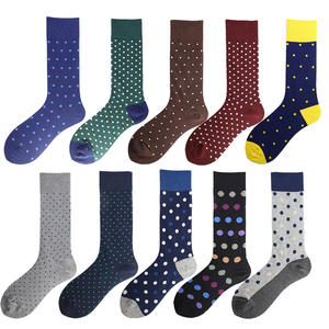 Chaussettes mi-mollet en coton et élasthanne à rayures colorées pour homme – Style coréen tendance printemps-automne, confortables pour la maison - Product Image 4