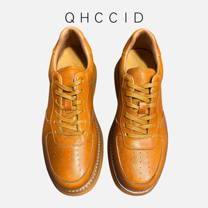 Chaussures décontractées pour hommes en cuir de cheval à semelle épaisse, style rétro britannique, baskets à lacets à talon moyen pour usage quotidien - Product Image 3