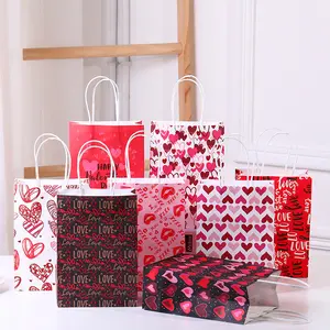 מלאי 2023 חדש קרפט נייר מתנת תיק לב אהבה קטן שקית נייר עם ידית לחג האהבה מתנות אריזה