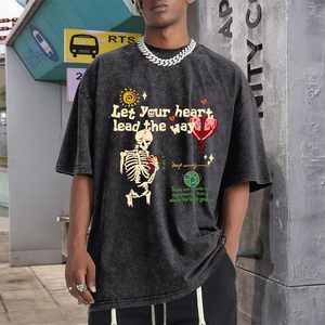เสื้อยืดผู้ชายสไตล์วินเทจลายกราฟิกโครงกระดูกพิมพ์ลายตัวอักษรสร้างแรงบันดาลใจ ดีไซน์ 3 มิติ ล้างสีแบบแอซิดวอช สำหรับฤดูร้อน - Product Image 5