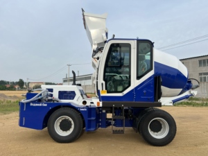 Camion malaxeur à béton autochargeur 2,6 m³ avec rotation, directement du fabricant, économique - Product Image 4