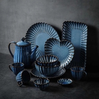 Ensemble d'assiettes en céramique de luxe, élégantes et originales, avec chrysanthème à la mode pour des cadeaux spéciaux