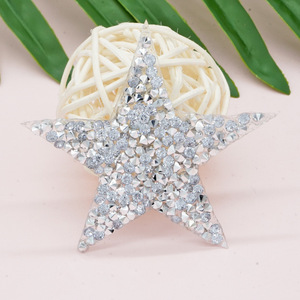 Patchs brodés étoiles en résine et strass faits main Tongshin de 6 cm, multicolores, thermocollants pour t-shirts - Product Image 3