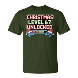 Camiseta para gamers con el mensaje 'Christmas Level 67 Unlocked', regalo navideño para gamers - Product Image 1