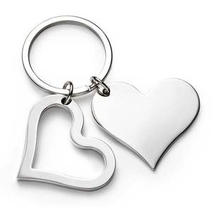 Llavero de corazón plateado, colgante de metal, regalo de amor para parejas, San Valentín - Product Image 1