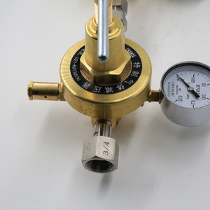 Régulateur de pression d'hydrogène Yqq 30, 0,25-2,5-25 Mpa, sortie 3/4 pouces, fabriqué à Shanghai - Product Image 2