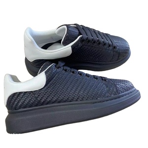 Zapatillas de Lujo para Hombre de Cuero Trenzado con Suela Gruesa, Calzado Casual de Moda para Mujer, Directo de Fábrica - Product Image 1