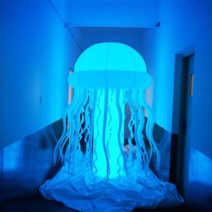 Marionnette gonflable en forme de méduse avec lumière LED et impression numérique, taille et couleur personnalisables pour costume de défilé - Product Image 6