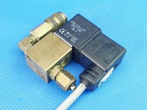 PLC Nuevo de la Marca <span class=keywords><strong>Asca</strong></span> 325b0071 de Latón con Kmf-1-24-2.5-led 30935 con IVA - Product Image 1