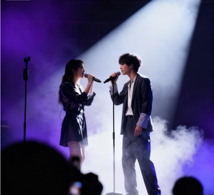 <span class=keywords><strong>Ava</strong></span> Zoom seguendo la luce del palco 5 colori 600w LED Follow Spot Light per il teatro concerto Livehouse mostra fase di architettura - Product Image 5