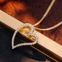 Pendentif collier cerceau en forme de coeur à la mode avec pendentif en diamant Moissanite bijoux personnalisés en or massif 10k 14k 18k