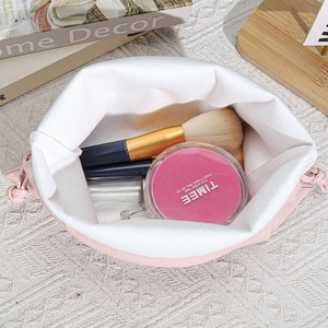 Pochette à cordon en cuir PU rose 25*15 cm, imperméable, pour maquillage, vente en gros, cadeau de mariage, rangement pour perruques, accessoires capillaires et lingerie - Product Image 4