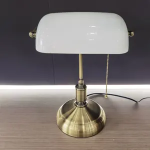 Klassische europäische Vintage-Stil Glass chirm Bankers Tisch lampe Büro Tisch leuchten