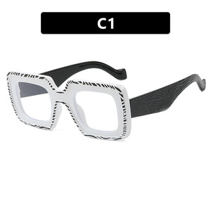 2026年 最新トレンド レトロファッションメガネ ホワイトスクエアフレーム ゼブラ柄 厚い長方形デザイン 男女兼用 - Product Image 4