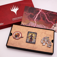 Ensemble d'épingles en émail sur le thème des jeux de cartes fantastiques, personnalisable (couleurs et logo), en métal, pour collection de jeux de société, en boîte, idéal pour collectionner et offrir