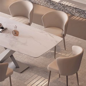 Nuovo Modello di Sedie da Pranzo Beige, Poltrone di Design di Lusso, Sedia da Pranzo in Velluto di Lusso con <span class=keywords><strong>Gambe</strong></span> Dorate - Product Image 2