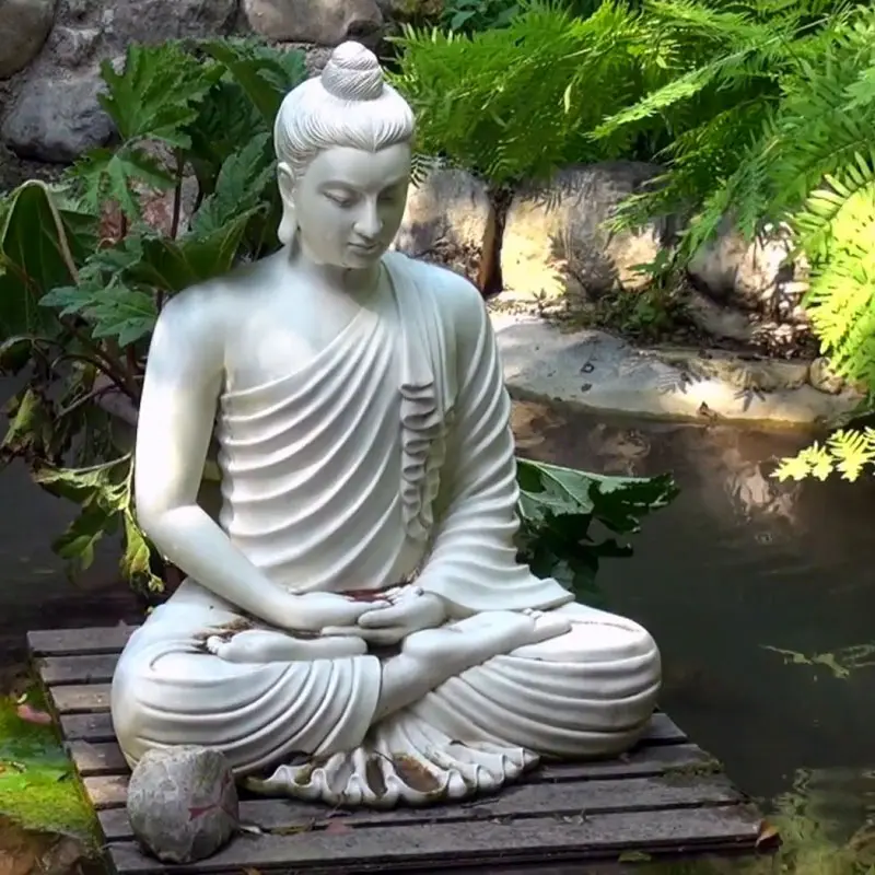 Estátua de Buda sentado em mármore branco esculpida à mão para templo ao ar livre