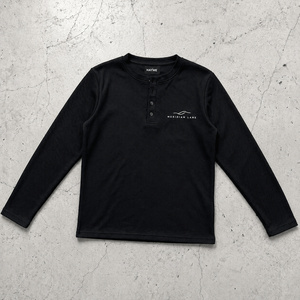 <span class=keywords><strong>Maglietta</strong></span> <span class=keywords><strong>Termica</strong></span> <span class=keywords><strong>Nera</strong></span> di Alta Qualità per Uomo, Produzione OEM, Ricamo Personalizzato, Tessuto Waffle, Manica Lunga Stile Henley - Product Image 1