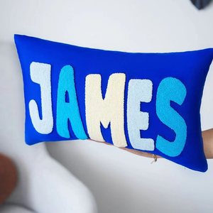 Fournisseur de coussins brodés faits main sur mesure, cadeaux de luxe, coussin brodé et capitonné pour Noël - Product Image 6