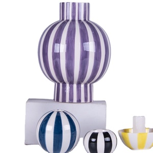 Jarrón <span class=keywords><strong>de</strong></span> cerámica con correa <span class=keywords><strong>de</strong></span> estilo bohemio, jarrón minimalista, regalo <span class=keywords><strong>de</strong></span> casa, el <span class=keywords><strong>mundo</strong></span> natural - Product Image 1