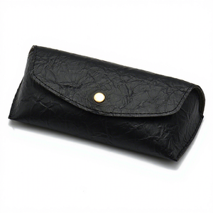 Étui pliable portable en PU pour lunettes de soleil et de vue – Sac de rangement protecteur, écologique, tendance et résistant à la compression – Kiss - Product Image 2