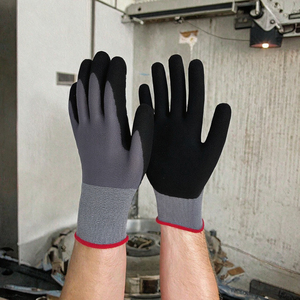 Guantes Industriales de Seguridad Fairtech al por Mayor, de Nitrilo de 4 Mil, Antideslizantes, Sin Polvo, Sin Silicona, Transpirables y Personalizables - Product Image 3