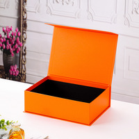 Boîte cadeau rigide magnétique à rabat - Recyclable, personnalisable, vide, couleur et forme sur mesure, pour anniversaire, promotion, finition mate