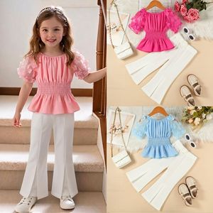 Set Estivo Tre Pezzi per Ragazze Europee e Americane: Top con Maniche a Sbuffo in Rete, Pantaloni a Trombetta Tinta Unita e Cintura - Product Image 2