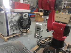 Robot de soudage laser industriel à 6 axes - Product Image 1