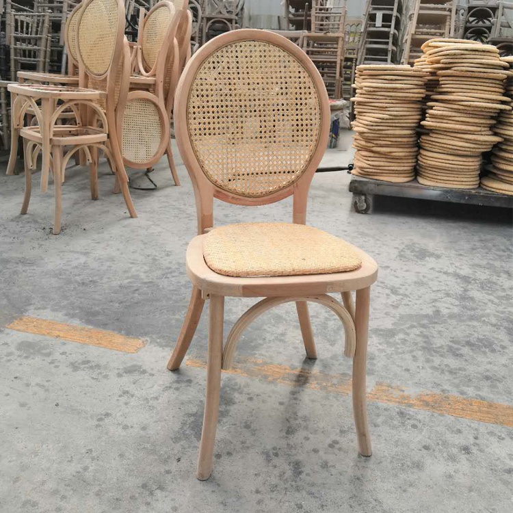 Nouveau modèle empilable bois dossier rond louis xvi chaise de salle à manger