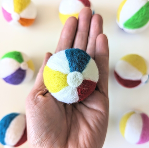 100% प्राकृतिक ऊन बिल्ली खिलौना समुद्र तट गेंदों 4 सेमी संवेदी बिन ढीले भागों/सुई फेटेड बेची गार्लैंड पोम - Product Image 2