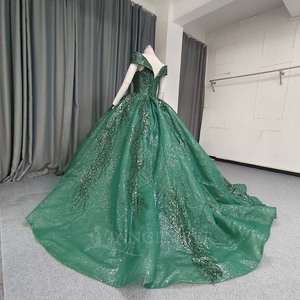 ANY251 Impresionante Vestido de Noche Verde Esmeralda con Lentejuelas y Hombros Descubiertos - Product Image 2