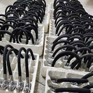 ก๊อกเย็นเดี่ยวพร้อมที่จับสังกะ<span class=keywords><strong>ส</strong></span>ีสายยางซิลิโคนยืดหยุ่น<span class=keywords><strong>ส</strong></span>ูง grifo lavabo <span class=keywords><strong>ส</strong></span>ำหรับอ่างล้างจานในครัวก๊อกน้ำสีดำที่จับเดี่ยว - Product Image 6