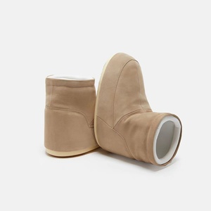 Botas cortas de gamuza para otoño e invierno con aislamiento adicional para mayor calidez, aptas para pies izquierdos y derechos, botas para la nieve. - Product Image 1