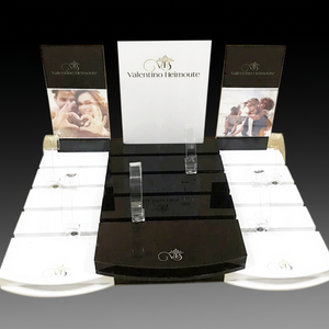 Support de présentation de montres en acrylique de haute qualité, présentoir personnalisé haut de gamme pour montres avec anneaux en C - Product Image 1