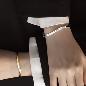 Gioielli raffinati <span class=keywords><strong>925</strong></span> <span class=keywords><strong>argento</strong></span> bracciali donne placcato oro 18K semplice <span class=keywords><strong>925</strong></span> sterling <span class=keywords><strong>argento</strong></span> <span class=keywords><strong>bracciale</strong></span> gioielli per le signore all'ingrosso - Product Image 2