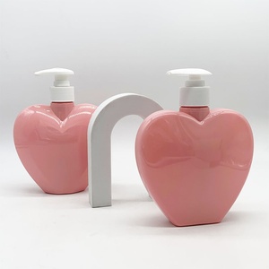 Bouteille vide <span class=keywords><strong>en</strong></span> <span class=keywords><strong>plastique</strong></span> PET rose <span class=keywords><strong>en</strong></span> forme de cœur de 380 ml, sérigraphiée, fabriquée au Guangdong, pour gel douche/shampoing/<span class=keywords><strong>sous</strong></span>-vêtements/linge - Product Image 4