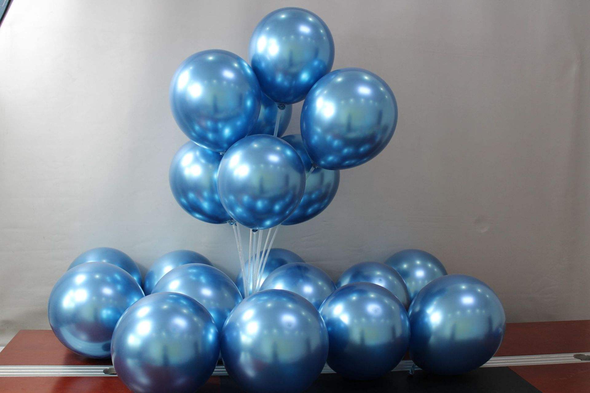 chrome blue balloon